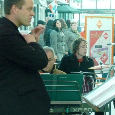 Kerstoptreden Op de Kamp