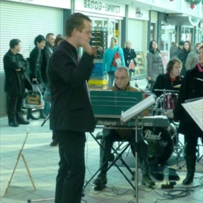 Kerstoptreden Op de Kamp